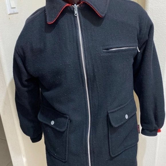 Vintage Marlboro Black & Red
Reversible Barn Field Work
Jacket Men's Size Small - Picture 11 of 11